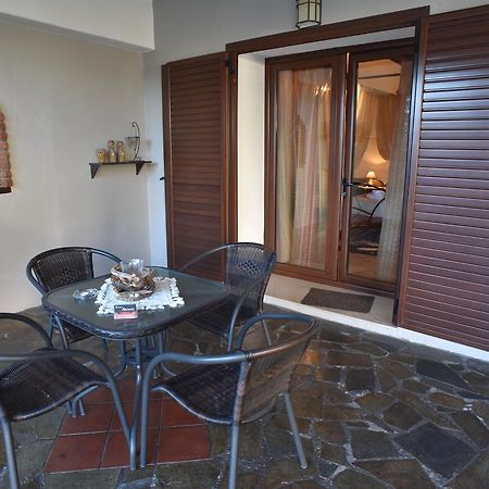 Guesthouse Athanasiou Káto Loutrákion Zewnętrze zdjęcie