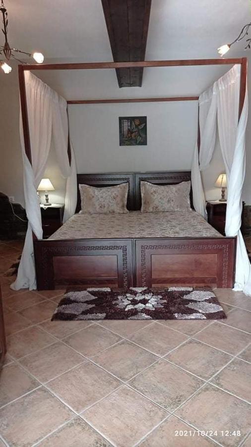 Guesthouse Athanasiou Káto Loutrákion Zewnętrze zdjęcie