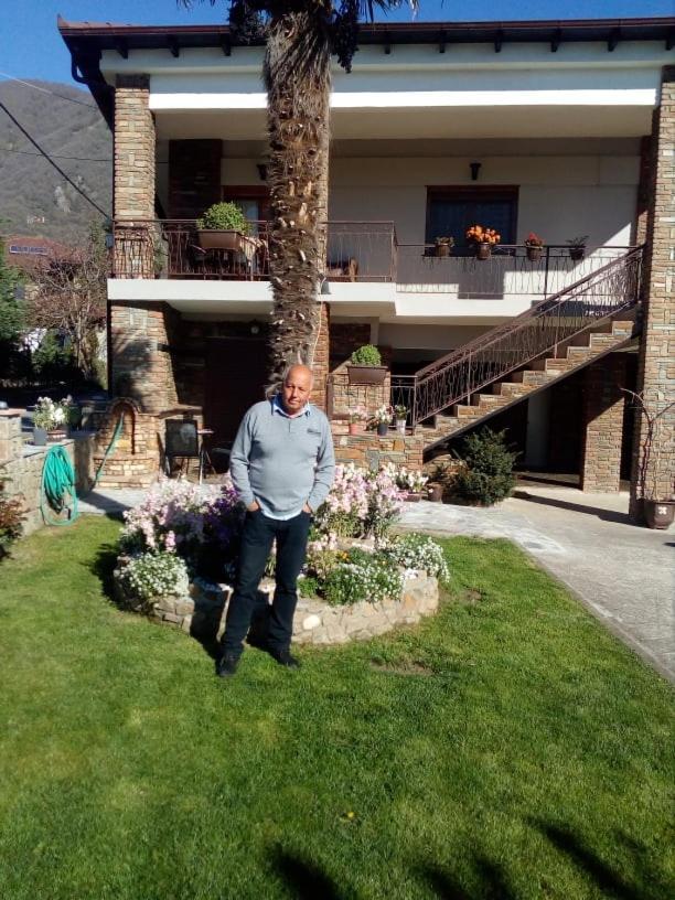 Guesthouse Athanasiou Káto Loutrákion Zewnętrze zdjęcie