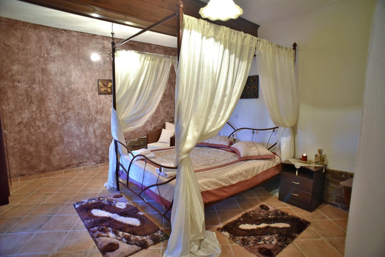 Guesthouse Athanasiou Káto Loutrákion Zewnętrze zdjęcie